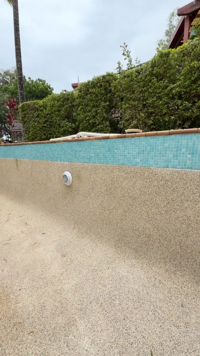 Helensvale: waterline tiles done in one day